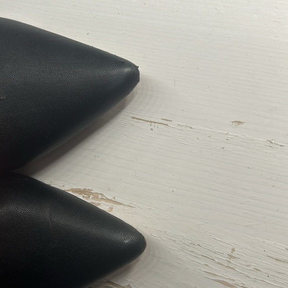 Black heels - Picture 3 of 5